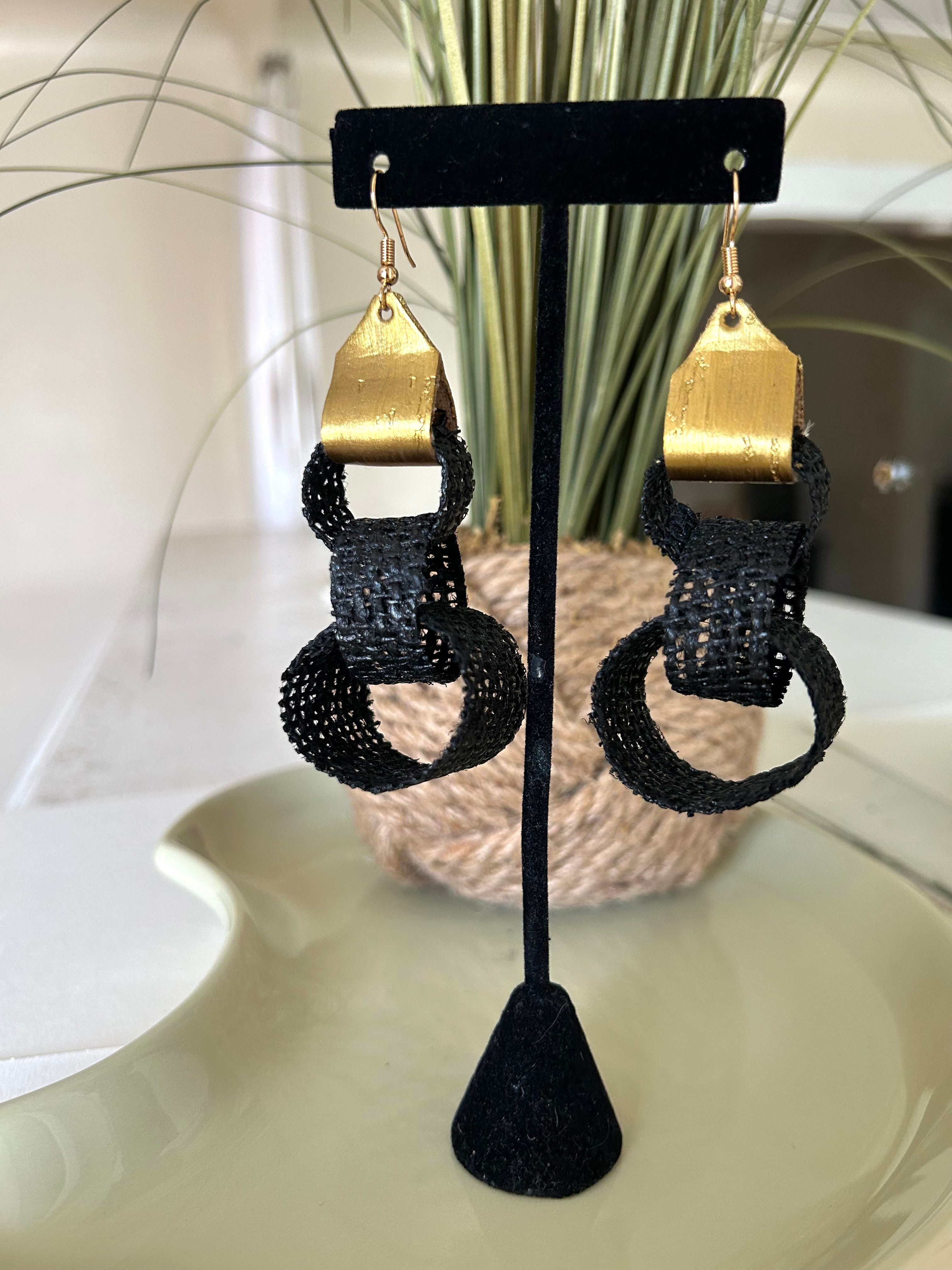 Midnight chain earrings
