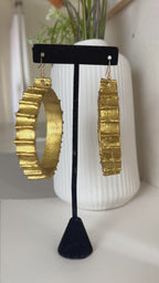 The Artisan hoops