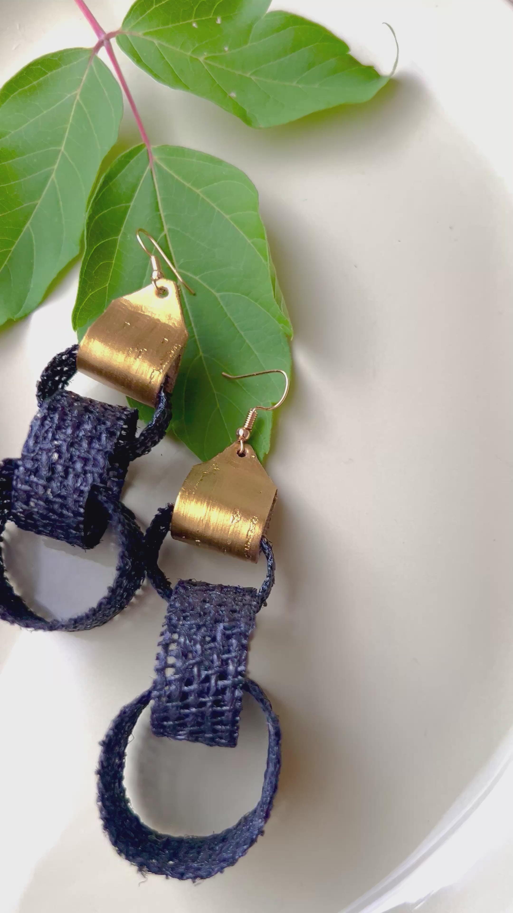 Midnight chain earrings