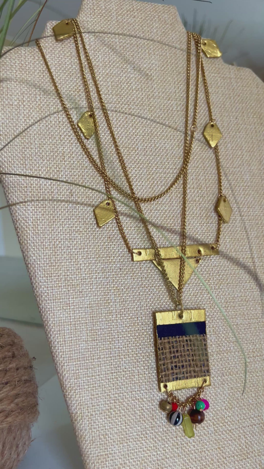 Alaya necklace